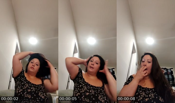 Contact-sheet preview of Caroline420's BuzzCast recording